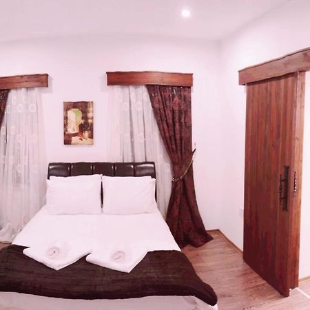 Malia Fountain House Apartment ฟามากุสต้า ภายนอก รูปภาพ